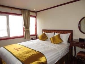 HALONG BAY 2 DAYS 1 NIGHT WITH GOLDEN CRUISE