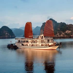 HALONG BAY 3 DAYS 2 NIGHTS TOUR WITH APRICOT PREMIUM CRUISE